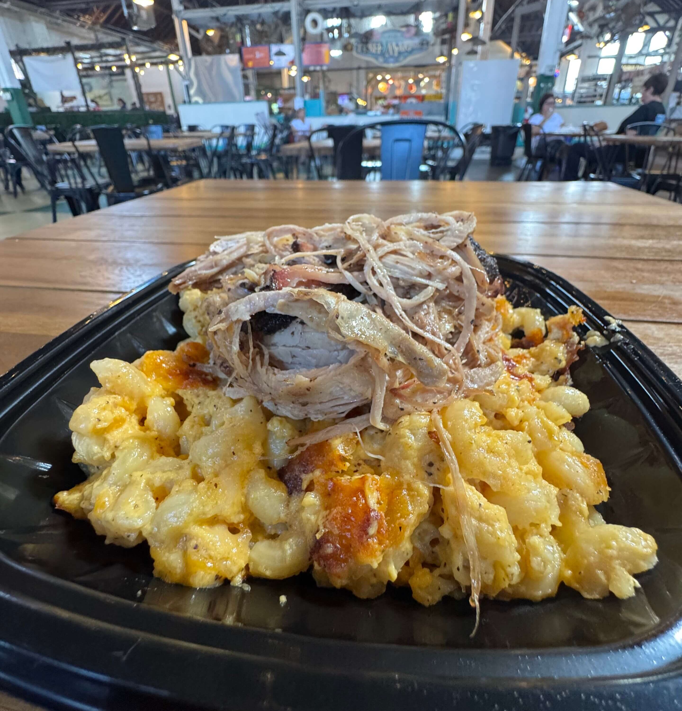 pulled pork and mac and cheese bowl food photo